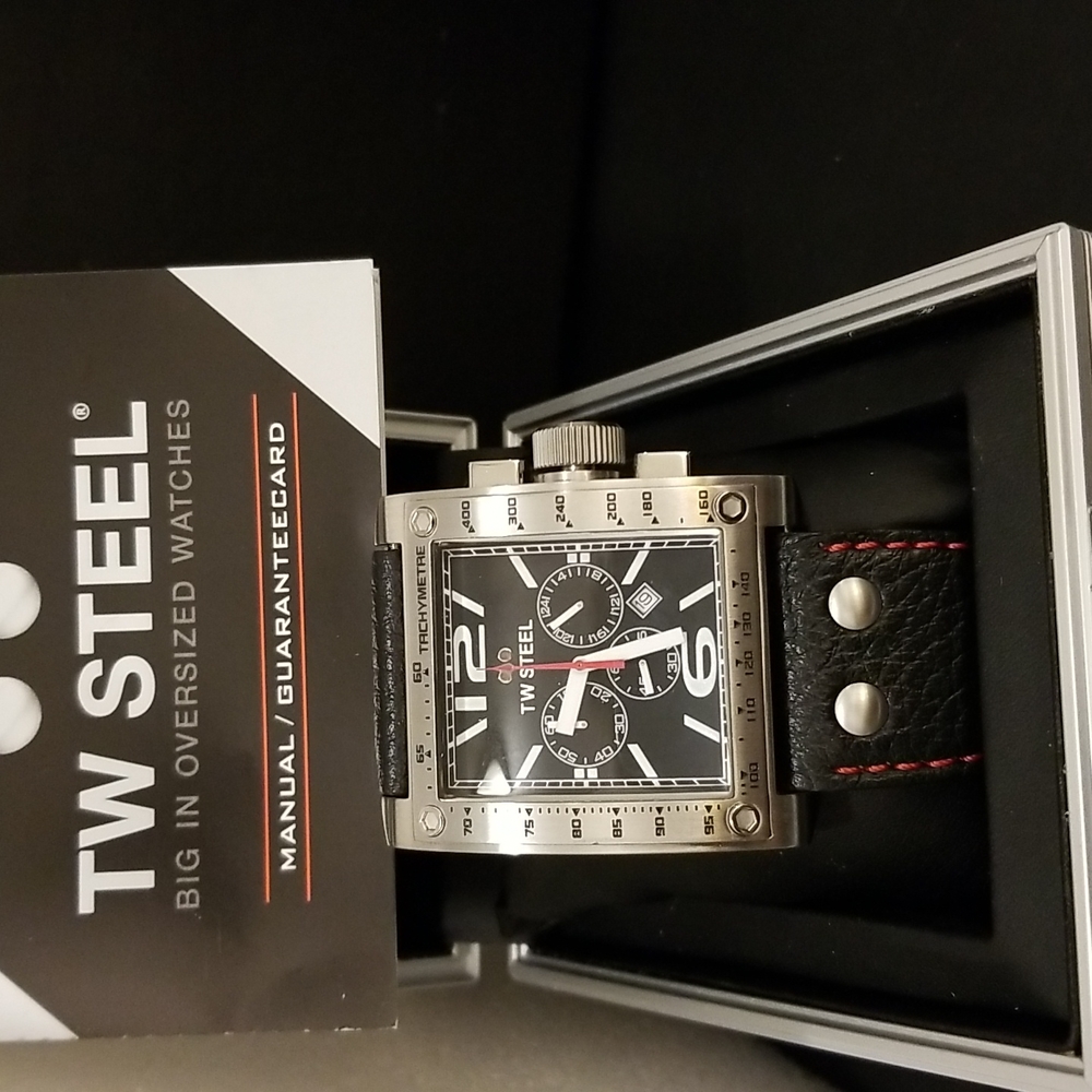 TW Steel oversized men watch. New and in excellent condition.  Comes with origin